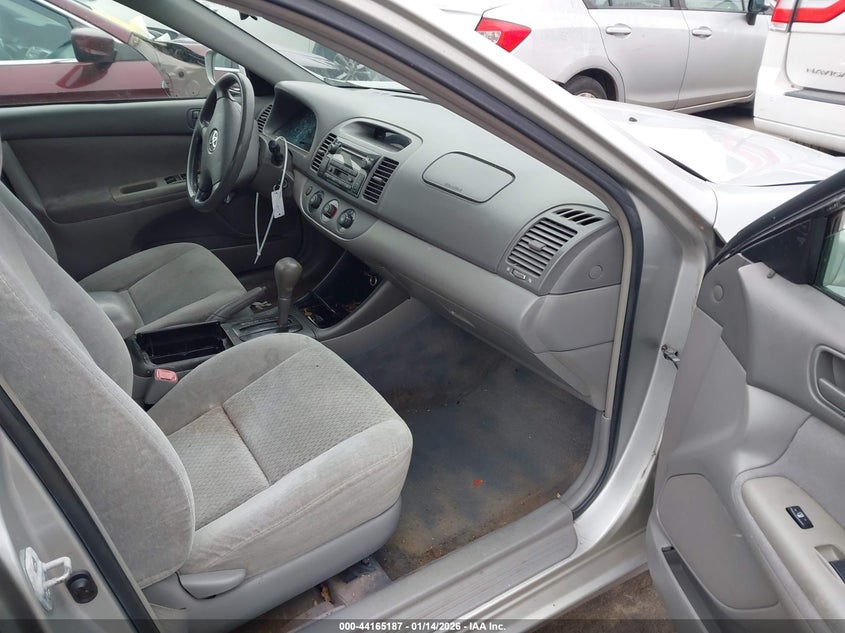 2004 Toyota Camry Le