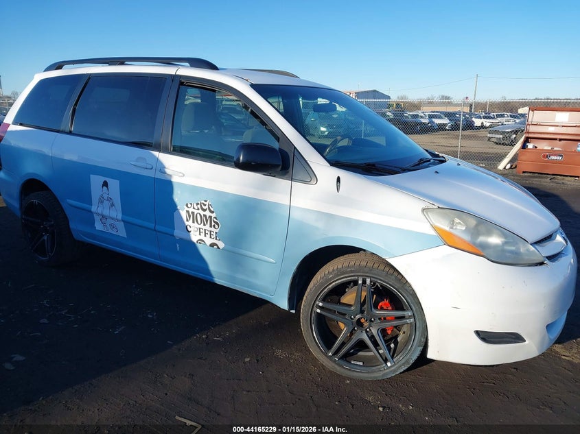 2009 Toyota Sienna Le