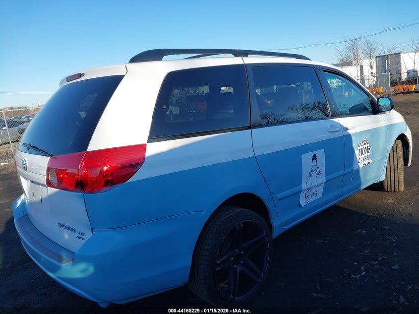 2009 Toyota Sienna Le