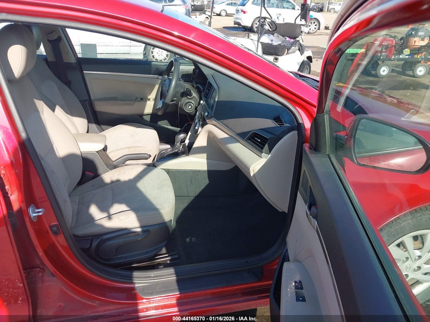 2019 Hyundai Elantra Se