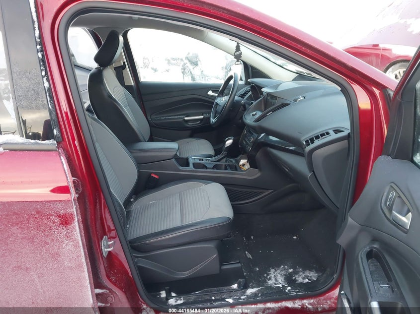 VIN 1FMCU9GD5KUC12267 2019 FORD ESCAPE SE