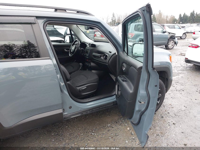2017 Jeep Renegade Altitude 4X4