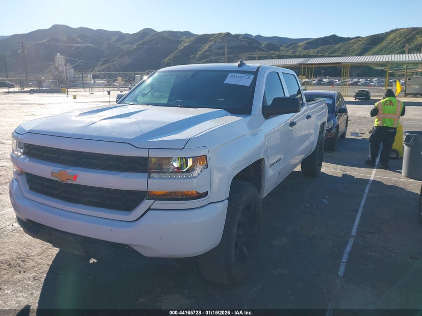 2018 Chevrolet Silverado 1500 Custom
