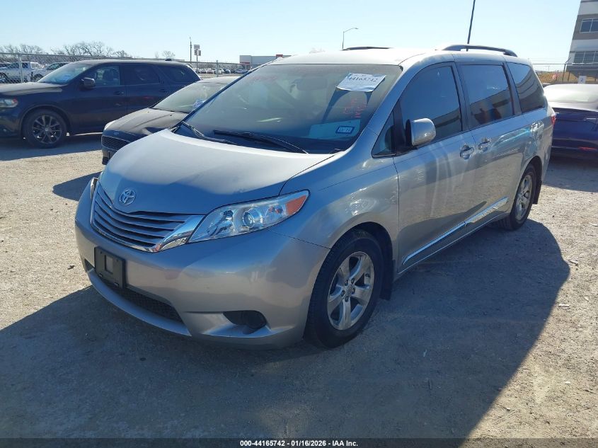 2015 Toyota Sienna Le 8 Passenger