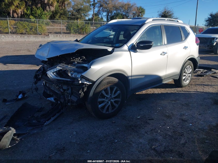 2018 Nissan Rogue Sv