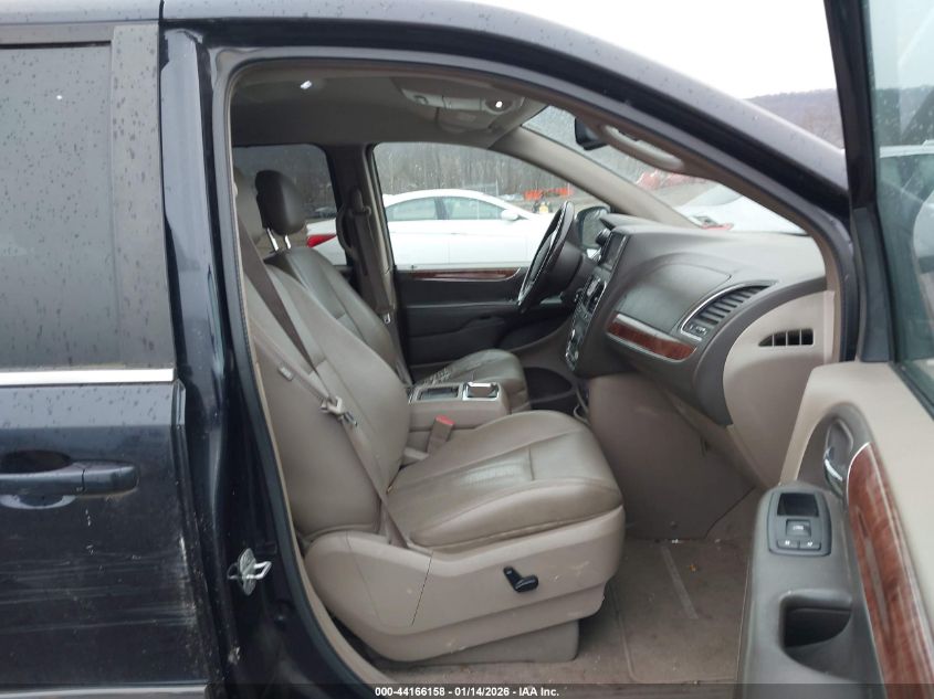 2011 Chrysler Town & Country Touring-L