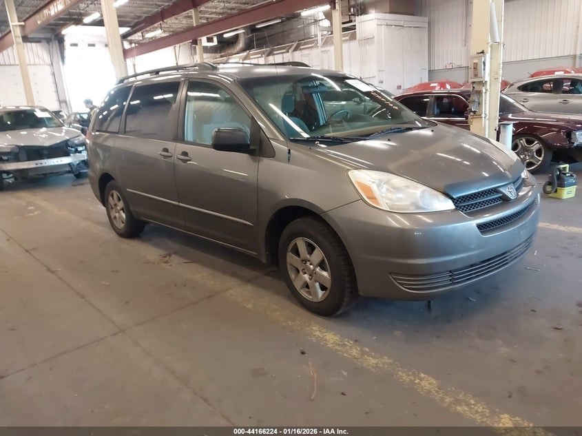 2004 Toyota Sienna Le