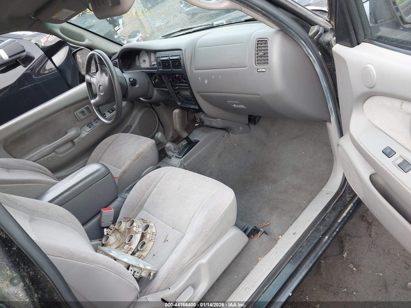 2003 Toyota Tacoma Base V6