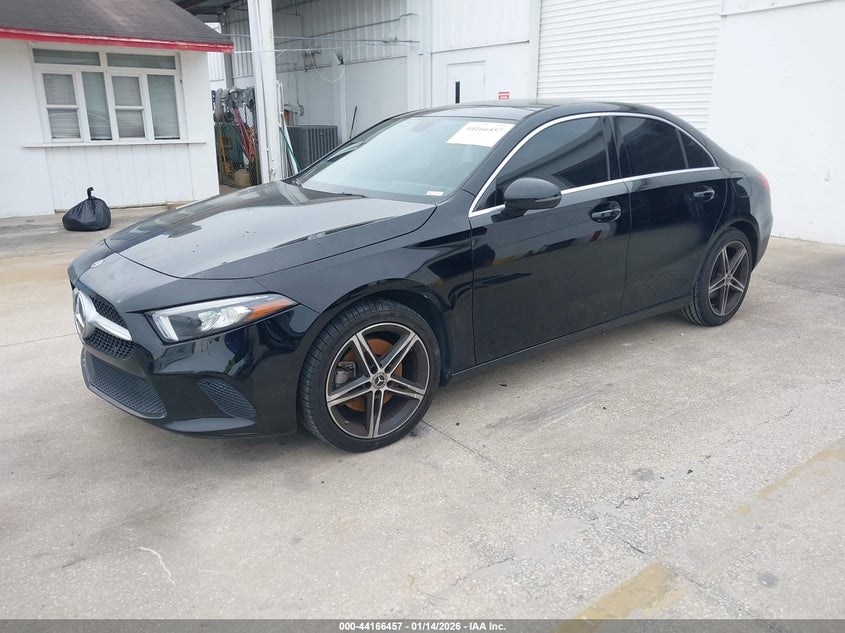 2019 Mercedes-Benz A 220