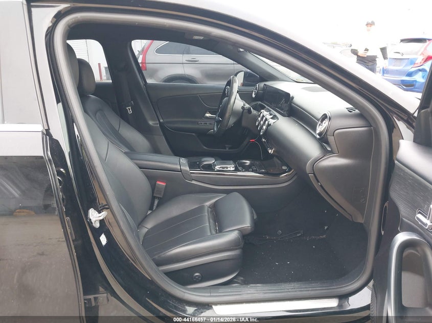 2019 Mercedes-Benz A 220