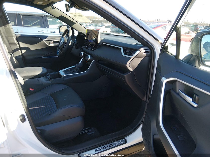 2025 Toyota Rav4 Hybrid Xse