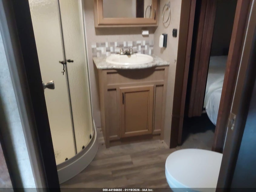 VIN 58TFX3526H3029641 2017 HIGHLAND RIDGE RV INC. ( 293RLS