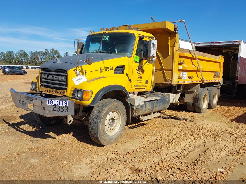 2005 Mack 700 Cv700