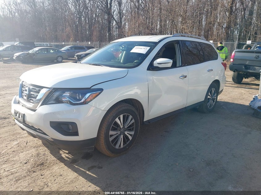 2018 Nissan Pathfinder Sv