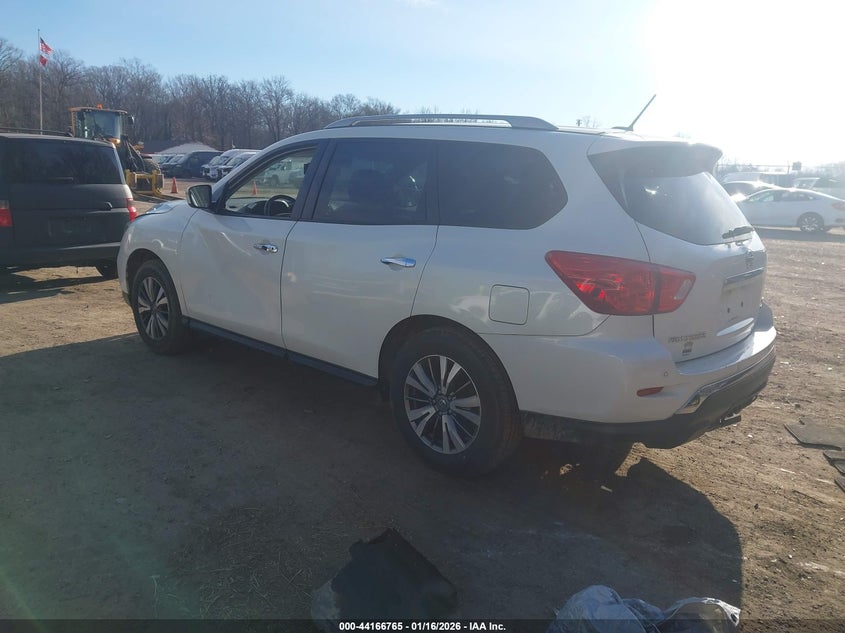 2018 Nissan Pathfinder Sv