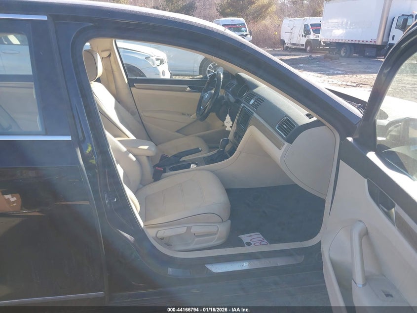 2017 Volkswagen Passat 1.8T Se