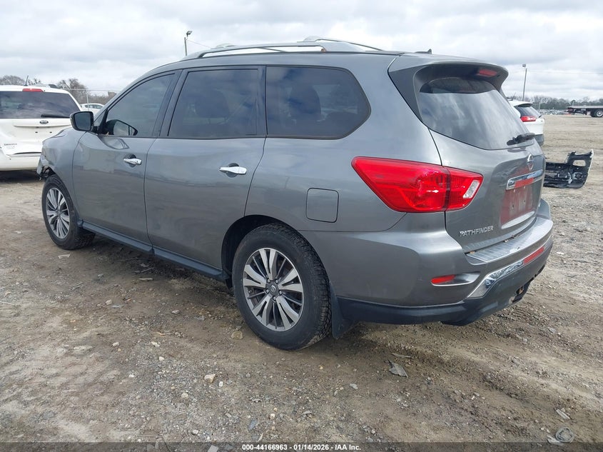 2018 Nissan Pathfinder S