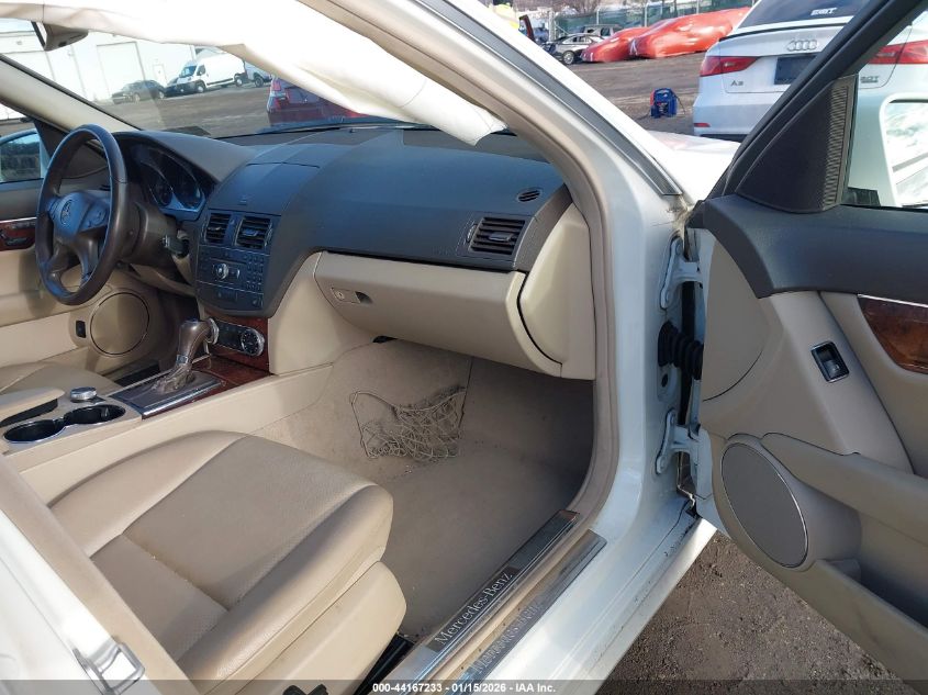 2011 Mercedes-Benz C 300 Luxury 4Matic/Sport 4Matic