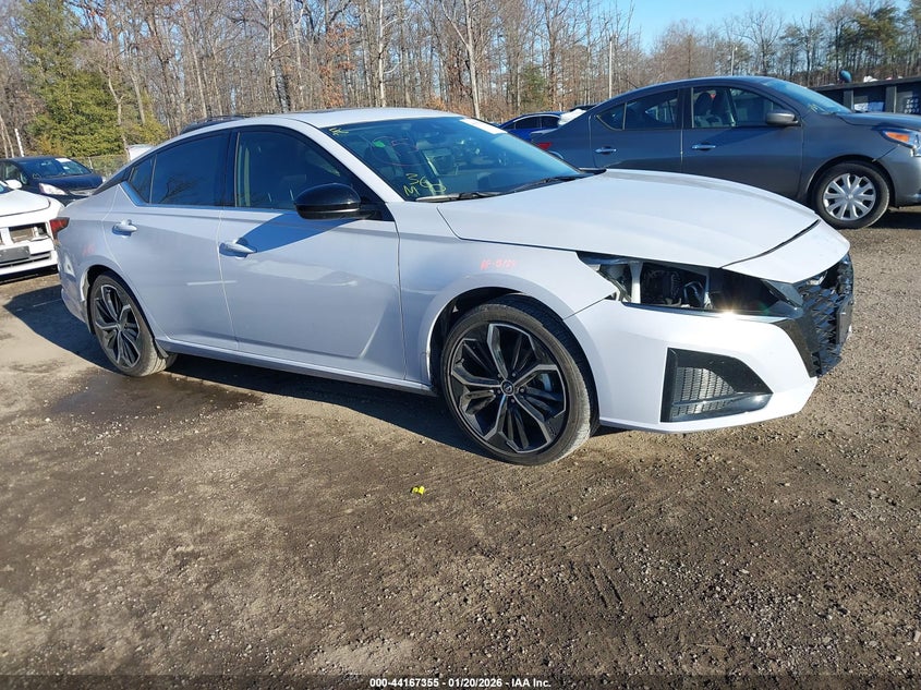 2023 Nissan Altima Sr Fwd