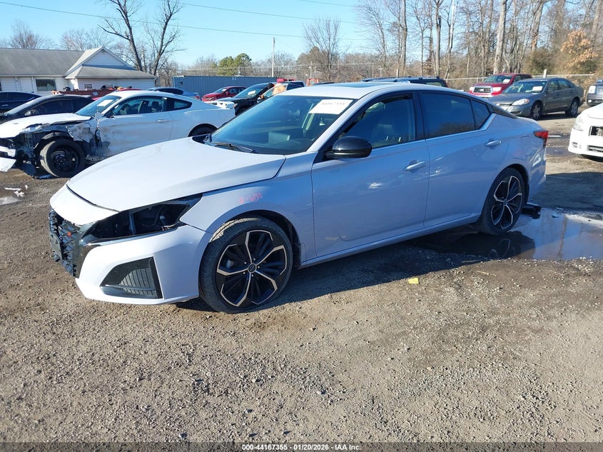 2023 Nissan Altima Sr Fwd