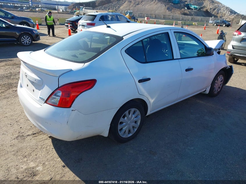 2014 Nissan Versa 1.6 S+