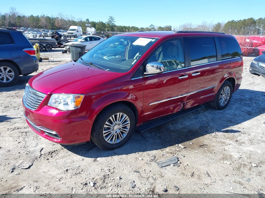 2013 Chrysler Town & Country Touring-L