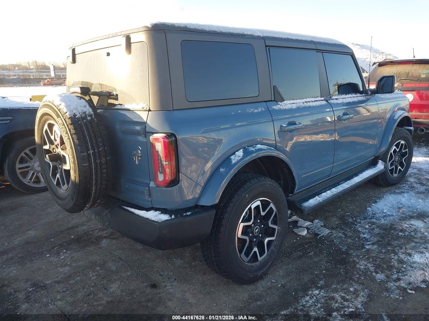 2025 Ford Bronco Outer Banks