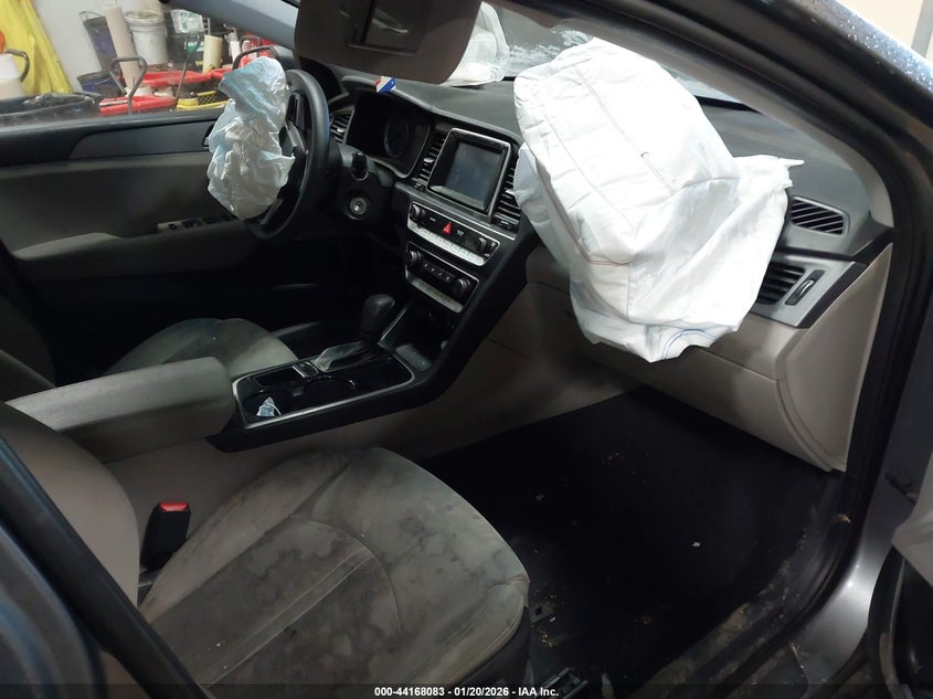 VIN 5NPE24AF7KH781857 2019 HYUNDAI SONATA SE