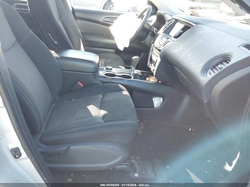 2019 Nissan Pathfinder S