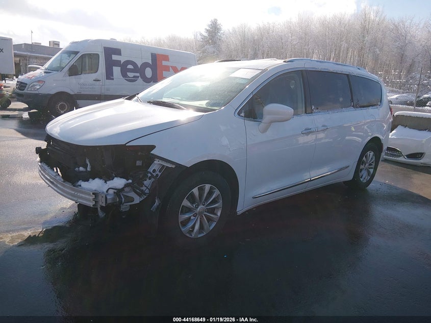2019 Chrysler Pacifica Touring L