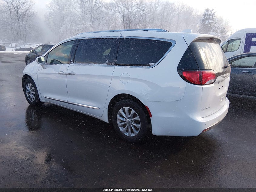 2019 Chrysler Pacifica Touring L