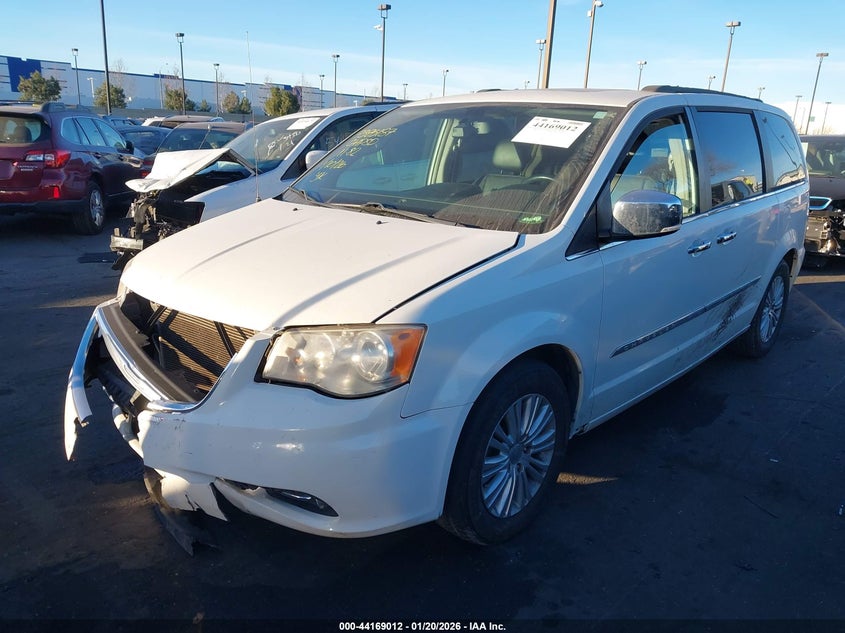 2012 Chrysler Town & Country Touring-L