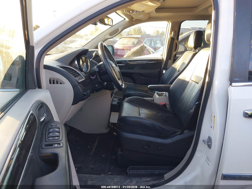 2012 Chrysler Town & Country Touring-L