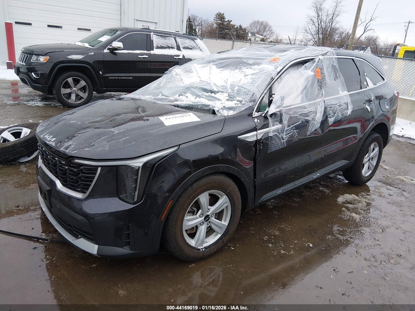 VIN 5XYRG4JC2SG369264 2025 KIA SORENTO LX