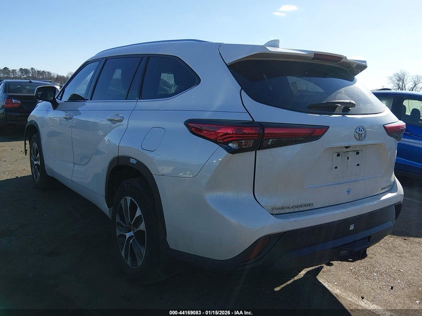 2021 Toyota Highlander Xle