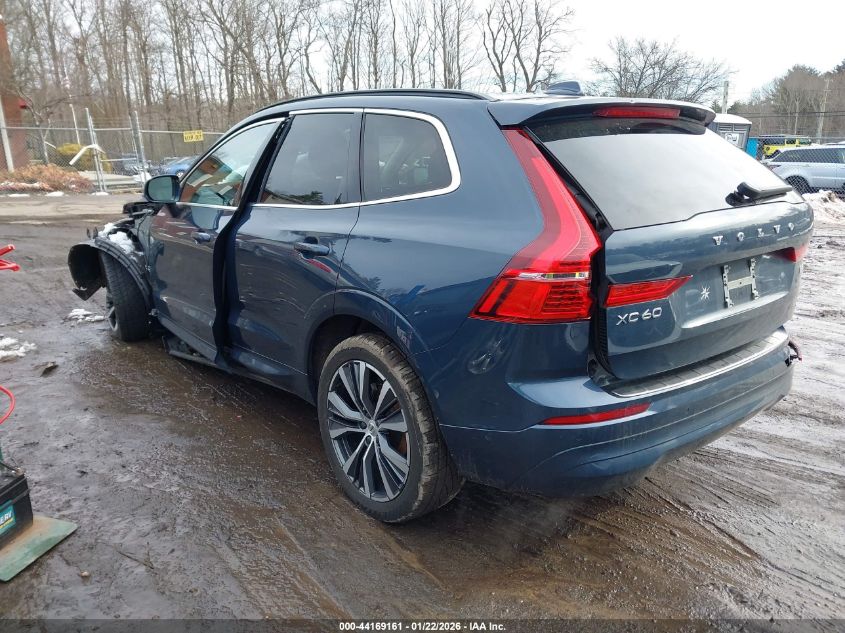 2022 Volvo Xc60 B5 Momentum
