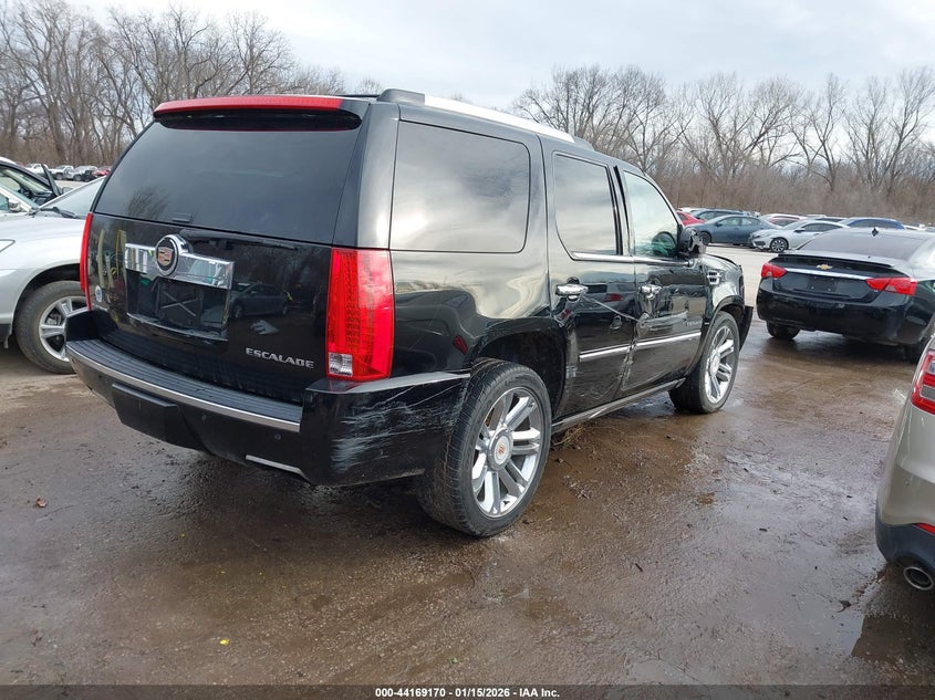 2013 Cadillac Escalade Platinum Edition