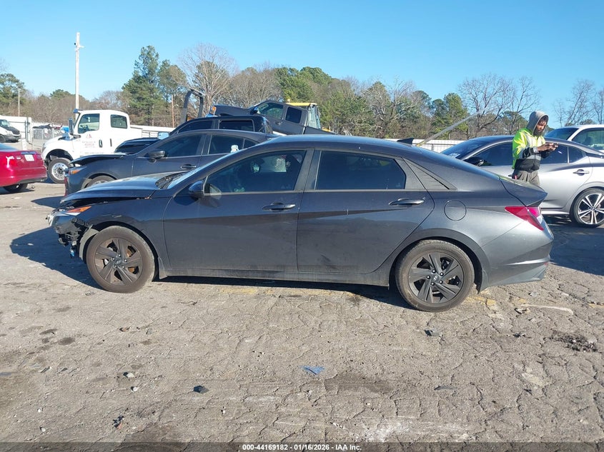 2022 Hyundai Elantra Sel VIN: 5NPLM4AG7NH055138 Lot: 44169182