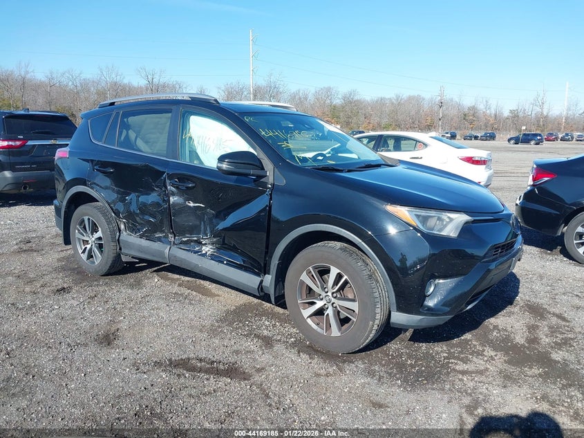 2017 TOYOTA RAV4 XLE