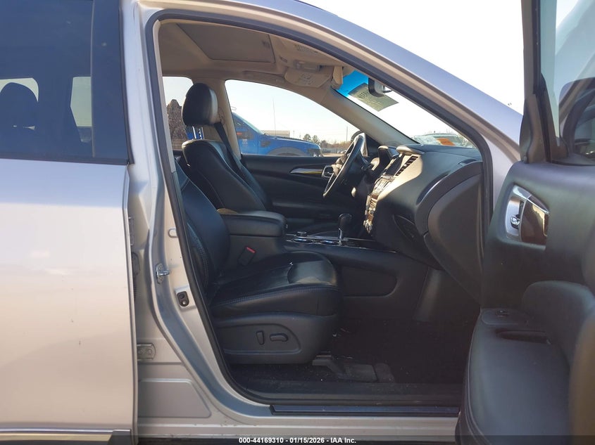 2016 Nissan Pathfinder Sl