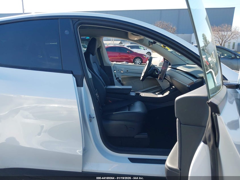 2025 Tesla Model Y Long Range Dual Motor All-Wheel Drive