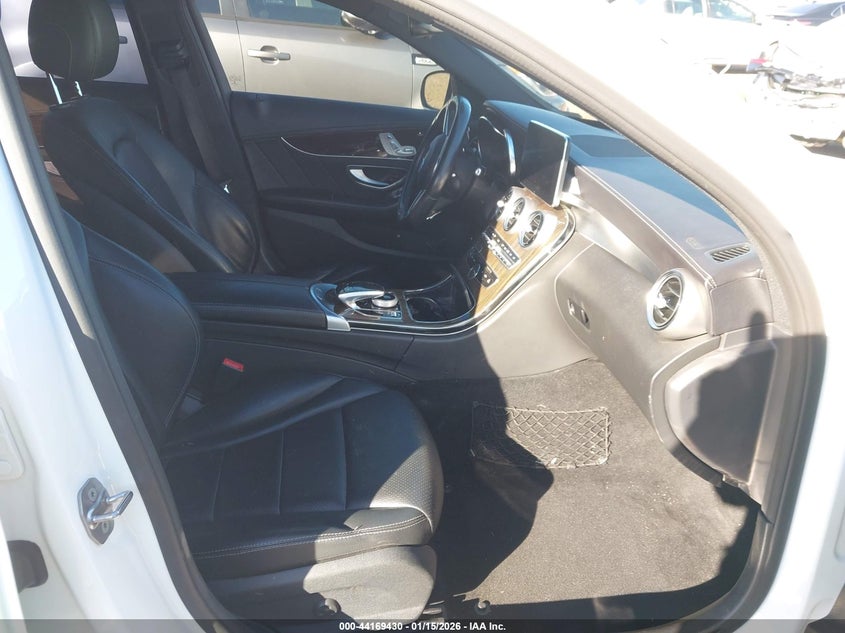 2016 Mercedes-Benz C 300 Sport