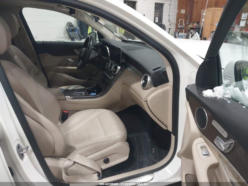 2021 Mercedes Benz Glc