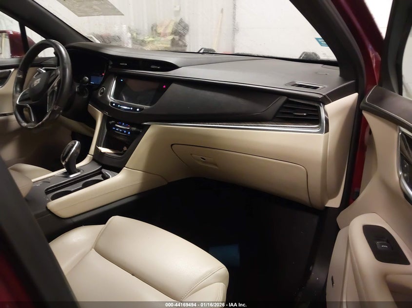 2017 Cadillac Xt5 Standard