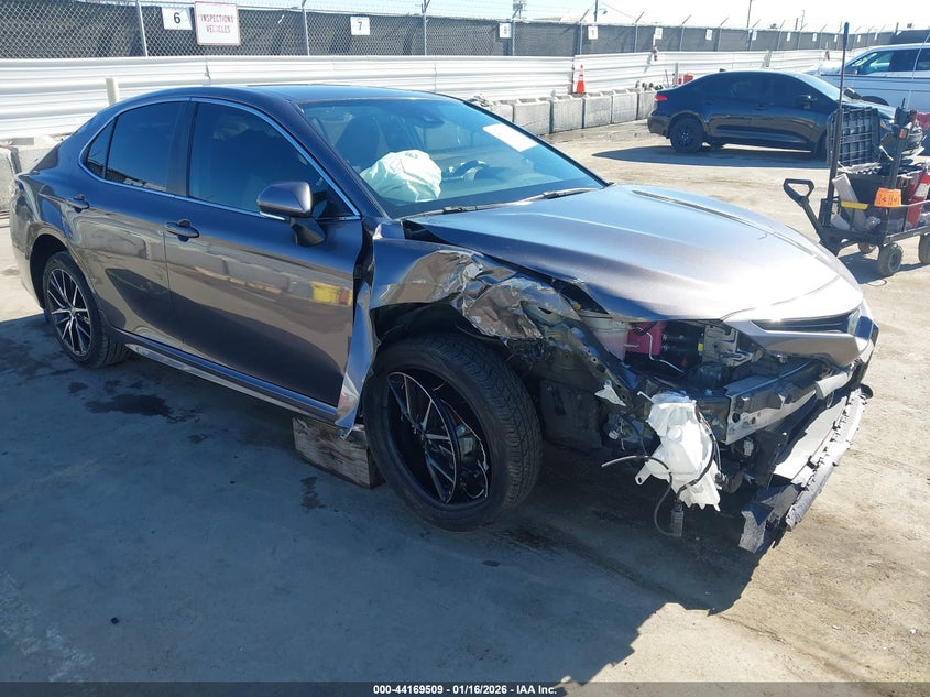 2023 Toyota Camry Se Hybrid