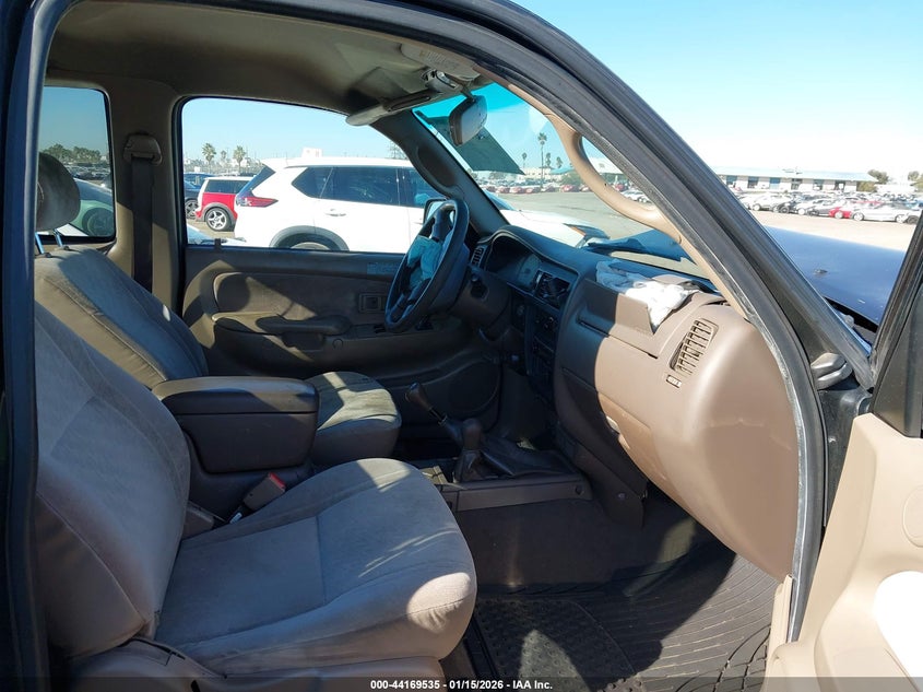 2003 Toyota Tacoma Base V6