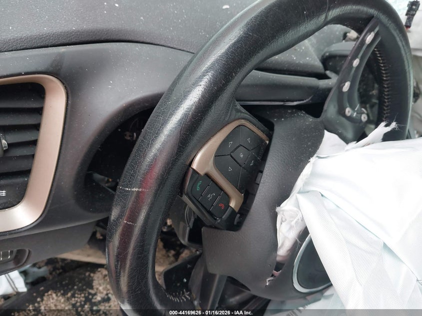 2015 Jeep Renegade Limited VIN: ZACCJBDT8FPB31948 Lot: 44169626