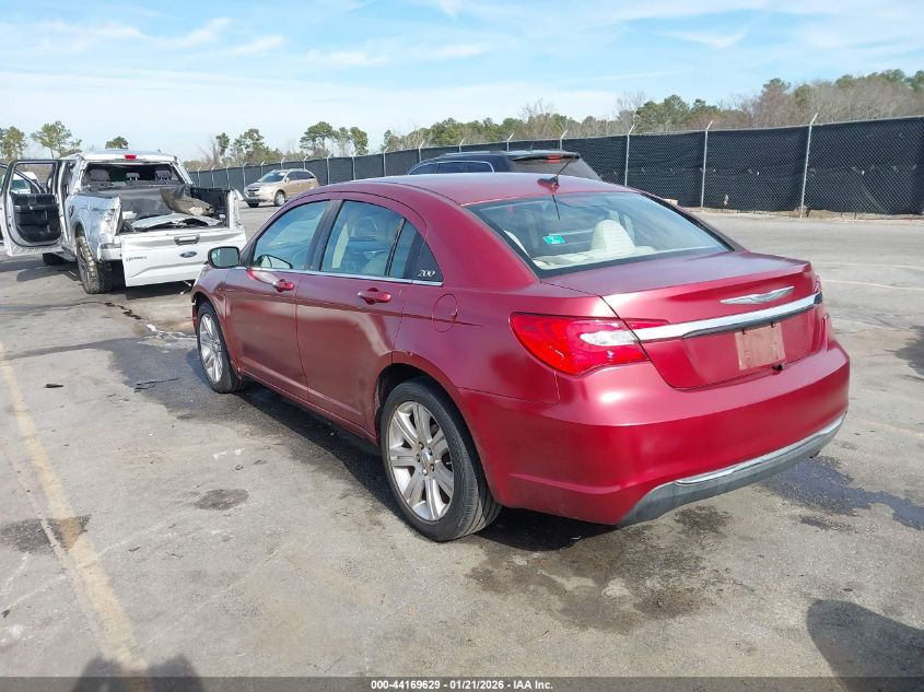 2013 Chrysler 200 Touring