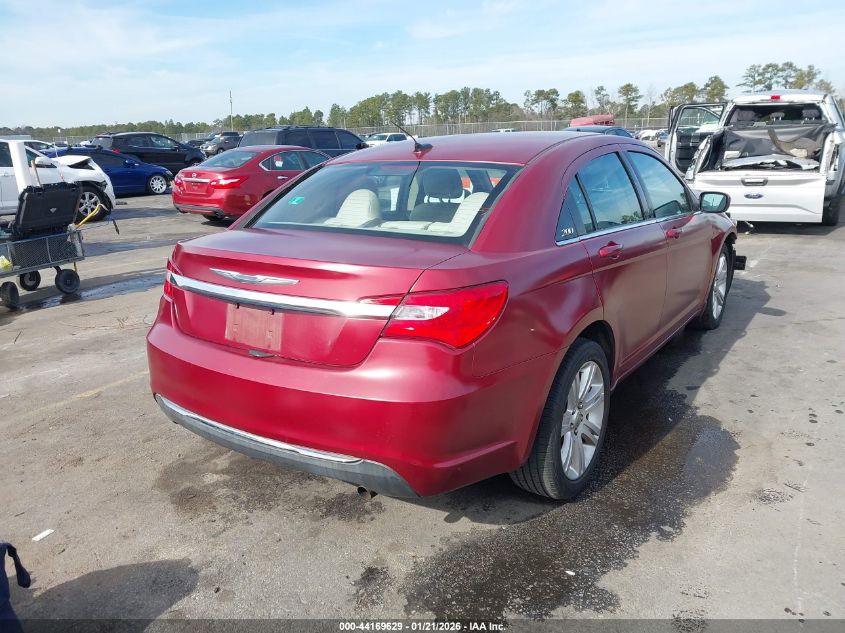 2013 Chrysler 200 Touring