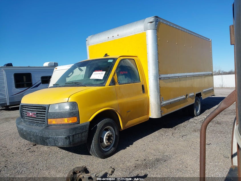 2021 GMC Savana Cutaway Work Van